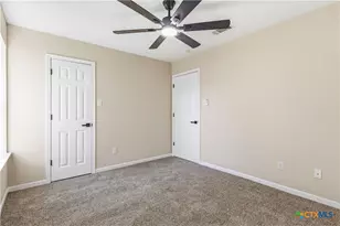 2010 Purple Martin Dr, Killeen, TX 76542 - Photo 35