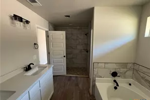 2564 Cowgirl Trl, Belton, TX 76513 - Photo 7