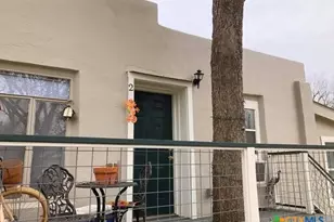 527 W San Antonio St, San Marcos, TX 78666 - Photo 1