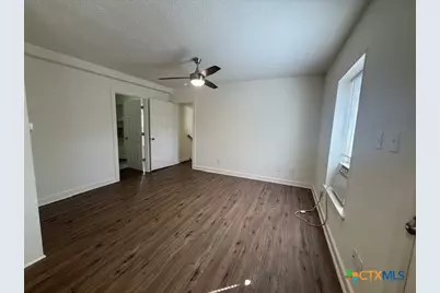 527 W San Antonio Street #2, San Marcos, TX 78666 - Photo 5