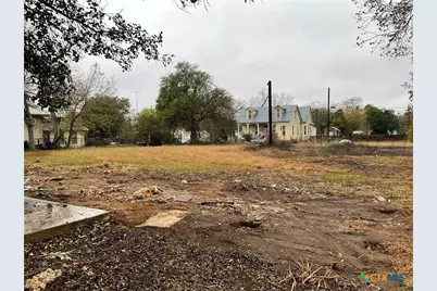 310 Stockdale Street, Cuero, TX 77954 - Photo 17