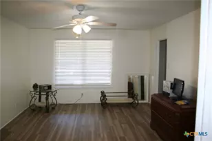 1611 N 10th St, Killeen, TX 76541 - Photo 11