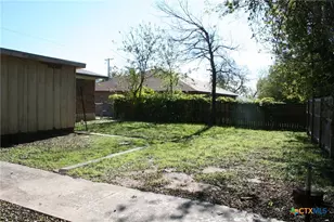 1611 N 10th St, Killeen, TX 76541 - Photo 7