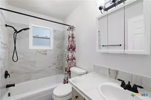 907 Apple St, Fredericksburg, TX 78624 - Photo 15