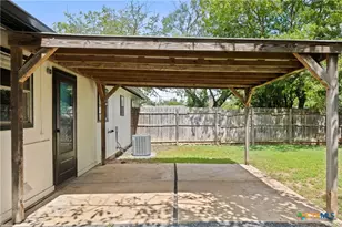 907 Apple St, Fredericksburg, TX 78624 - Photo 27