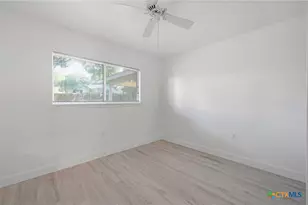 14003 Libra Ln, Universal City, TX 78148 - Photo 11