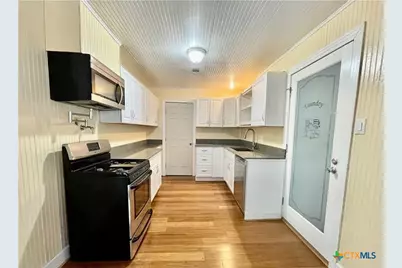 2001 E Forrest Street, Victoria, TX 77901 - Photo 5