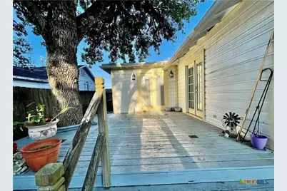 2001 E Forrest Street, Victoria, TX 77901 - Photo 13