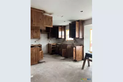 102 E Blancas Drive, Copperas Cove, TX 76522 - Photo 3