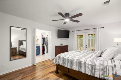 305 E Tanglewood Drive, New Braunfels, TX 78130 - Photo 19