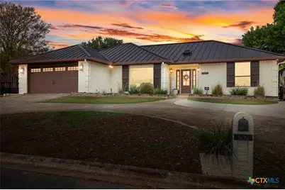 305 E Tanglewood Drive, New Braunfels, TX 78130 - Photo 1