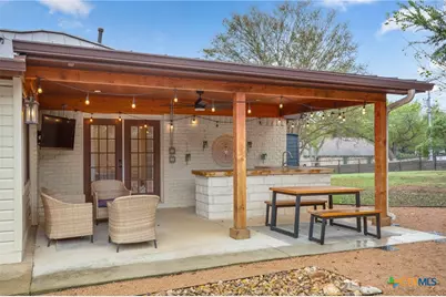 305 E Tanglewood Drive, New Braunfels, TX 78130 - Photo 27