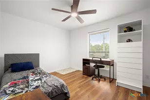 305 E Tanglewood Dr, New Braunfels, TX 78130 - Photo 25