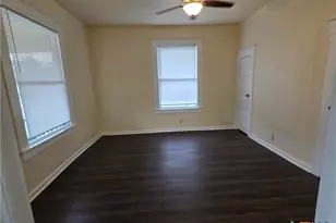 1214 S 11th St, Temple, TX 76504 - Photo 7