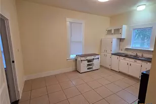 1214 S 11th St, Temple, TX 76504 - Photo 11