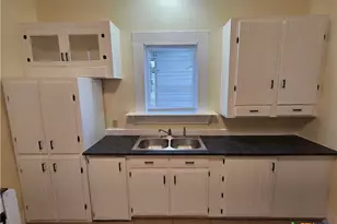 1214 S 11th St, Temple, TX 76504 - Photo 13