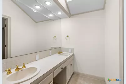 6009 Country Club Dr, Victoria, TX 77904 - Photo 31