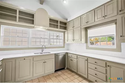 6009 Country Club Dr, Victoria, TX 77904 - Photo 13