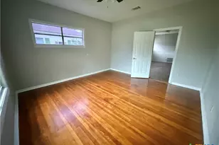 203 S 27th St, Temple, TX 76504 - Photo 3