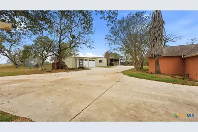 1211 Leissner School Road, Seguin, TX 78155 - Photo 39