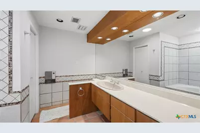 1211 Leissner School Road, Seguin, TX 78155 - Photo 37