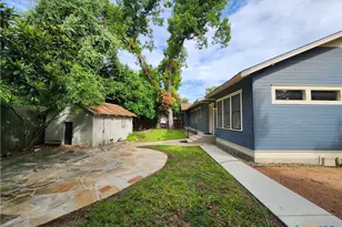 709 W Coll St, New Braunfels, TX 78130 - Photo 37