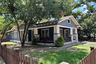 709 W Coll St, New Braunfels, TX 78130 - Photo 1