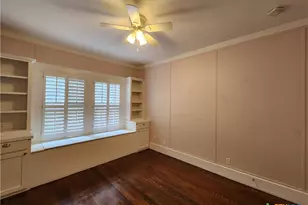 709 W Coll St, New Braunfels, TX 78130 - Photo 33