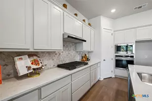 2219 Altiplano, San Antonio, TX 78245 - Photo 5