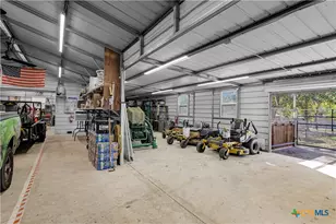 204 Brooks, Victoria, TX 77904 - Photo 17