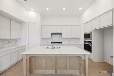 2260 Altiplano, San Antonio, TX 78245 - Photo 3