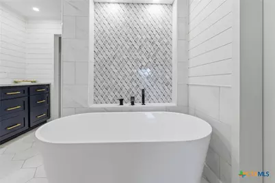 1072 Summit Bluff, Canyon Lake, TX 78133 - Photo 23