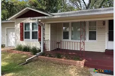 1321 N Avenue I Avenue, Shiner, TX 77984 - Photo 1