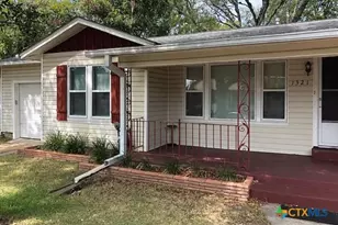 1321 N Ave I Ave, Shiner, TX 77984 - Photo 1