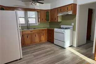 1321 N Ave I Ave, Shiner, TX 77984 - Photo 9