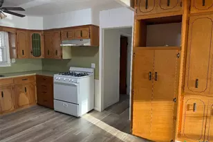 1321 N Ave I Ave, Shiner, TX 77984 - Photo 11