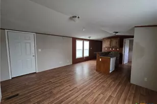 1911 Wald Rd, New Braunfels, TX 78132 - Photo 3