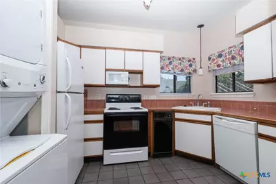 310 Pat Garrison Street #8, San Marcos, TX 78666 - Photo 5