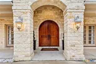 372 Shady Hollow, New Braunfels, TX 78132 - Photo 7