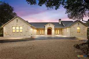 372 Shady Hollow, New Braunfels, TX 78132 - Photo 3