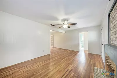 501 N Ridge Street, Lampasas, TX 76550 - Photo 13