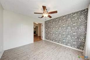 501 N Ridge St, Lampasas, TX 76550 - Photo 17