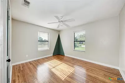 501 N Ridge Street, Lampasas, TX 76550 - Photo 31