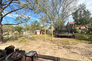 421 Broadway St, San Marcos, TX 78666 - Photo 25