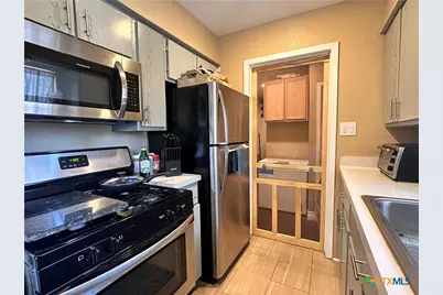 421 Broadway Street, San Marcos, TX 78666 - Photo 19