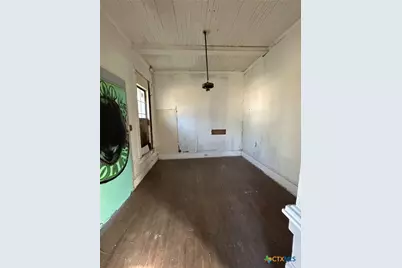 701 E River Street, Victoria, TX 77901 - Photo 11