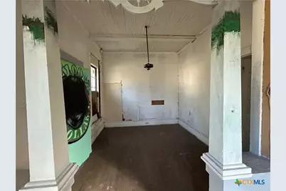 701 E River Street, Victoria, TX 77901 - Photo 9