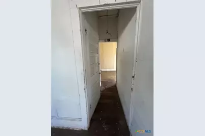 701 E River Street, Victoria, TX 77901 - Photo 15