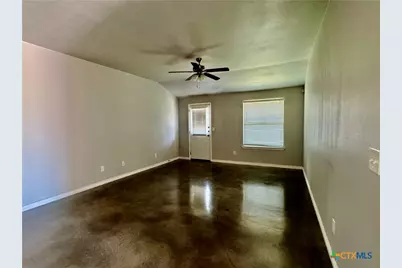 400 Lowes Boulevard #B, Killeen, TX 76542 - Photo 5