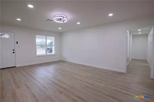 3701 Redwood Dr, Victoria, TX 77901 - Photo 7